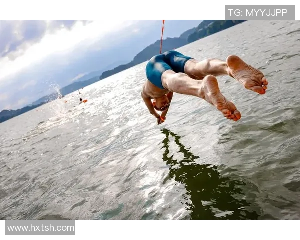 游泳新手必备：掌握基本技巧，轻松畅游水域