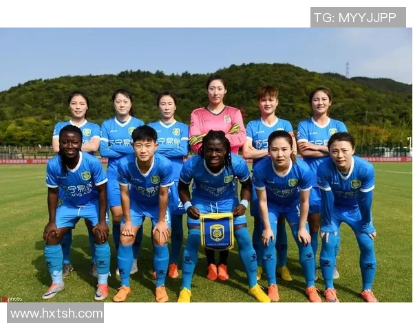 苏宁对阵钢巴日本球迷热情支持展现足球文化魅力