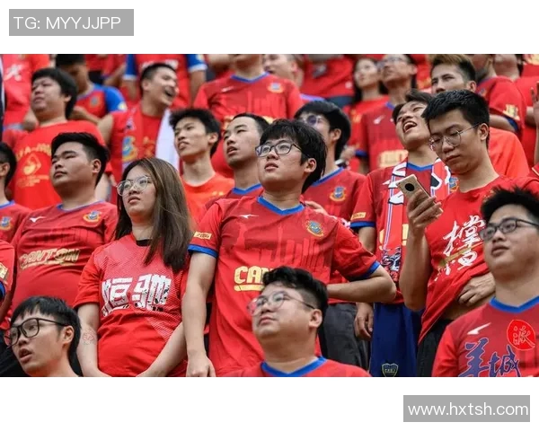 足球文化的传承与创新：全球视野下的赛场魅力与球迷精神探索